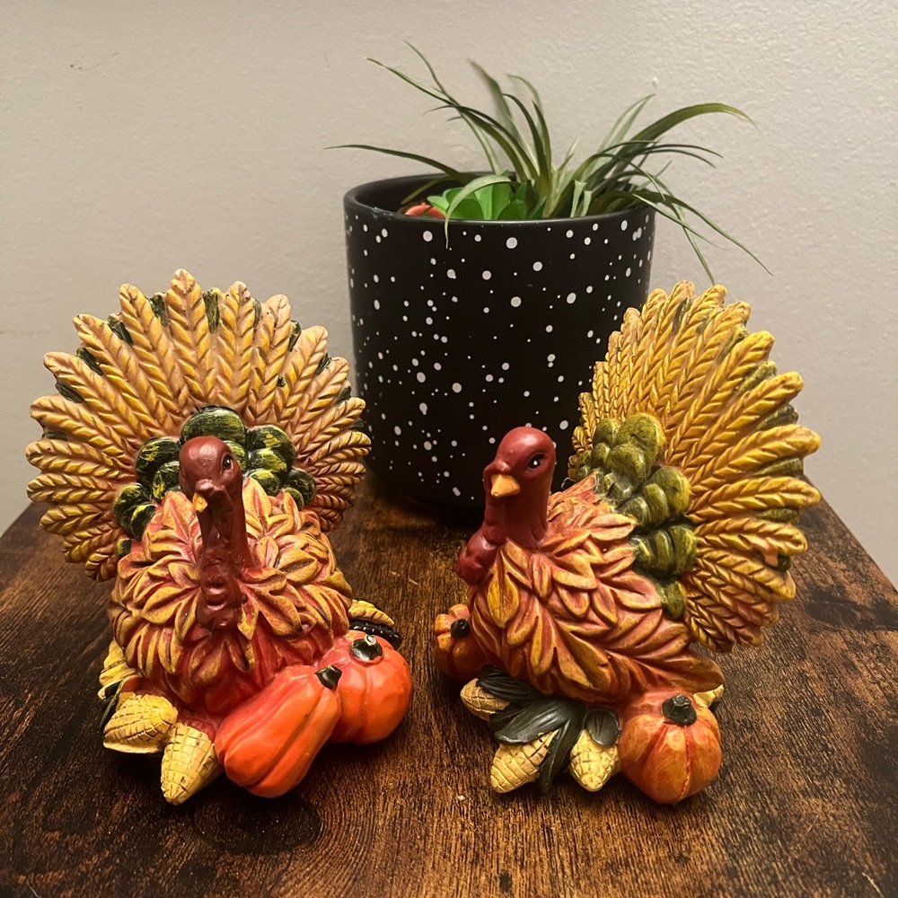 Thanksgiving Turkey Figurine Home Decor Set Pair New No Tag Holiday Decoration
